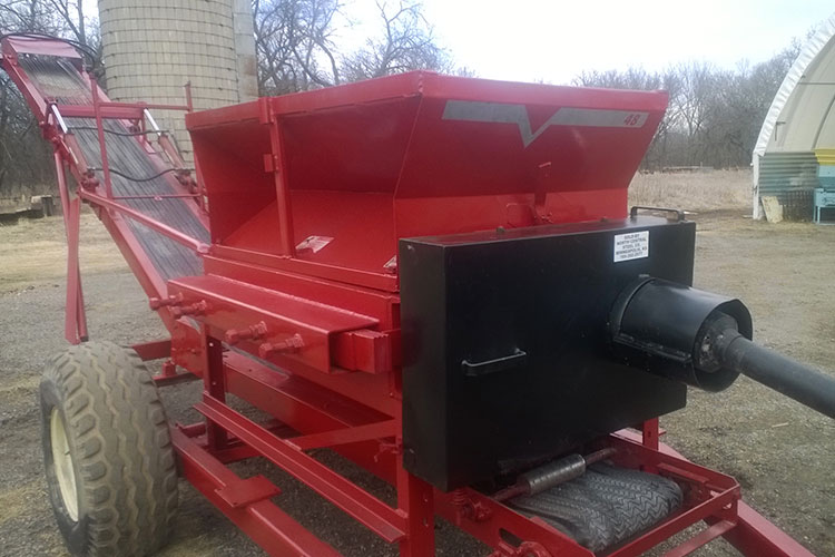 Custom Mills and Farm Feed Equipment in Minneapolis Kansas
